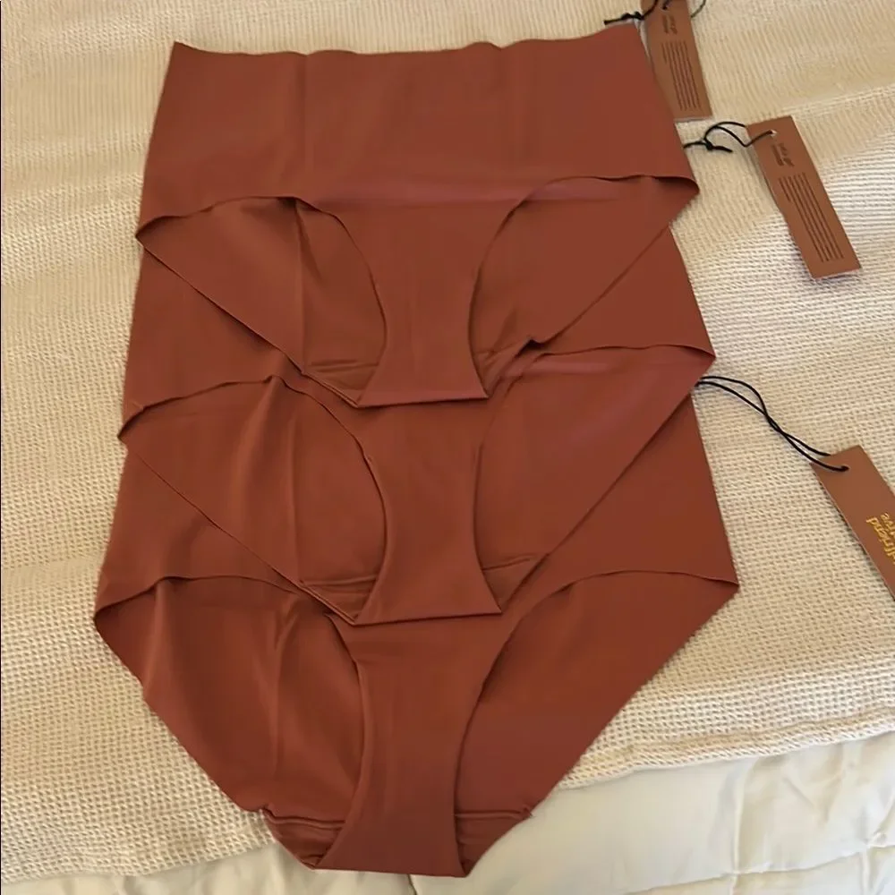 GIRLFRIEND COLLECTIVE BUNDLE 3 pairs of Sport briefs, all Smalls, NWT